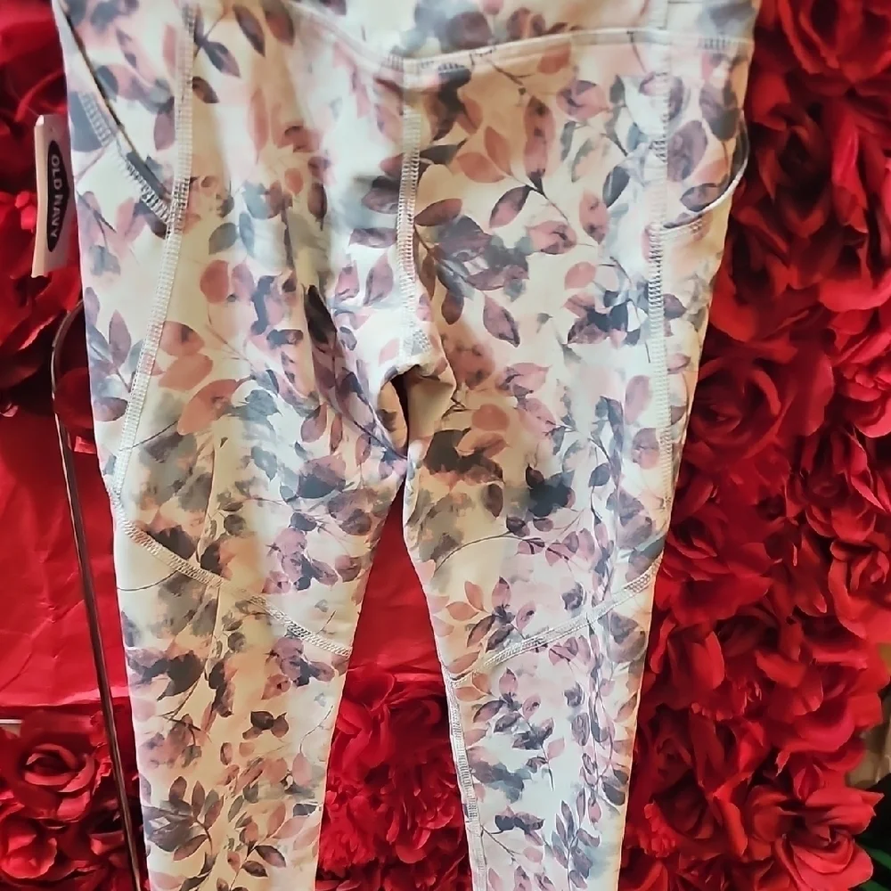 Old Navy NWT Girls Floral Print Leggings Size Small
